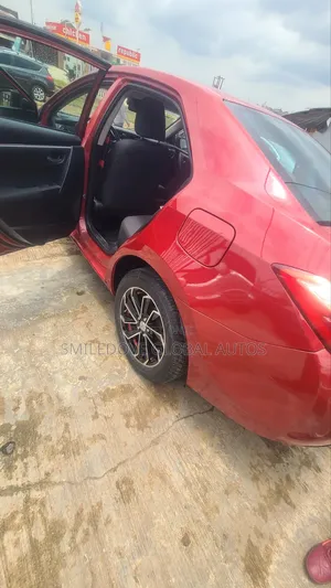 Toyota Corolla 2017 Red