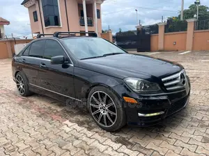 Mercedes-Benz C300 Sport 4Matic Sedan AWD (3.0L 6cyl 7A) 2012 Black