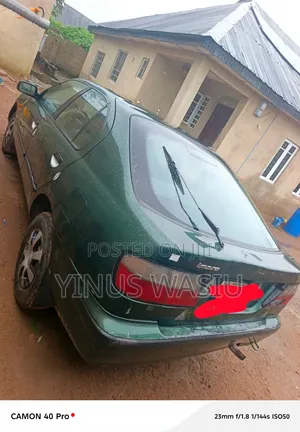 Nissan Primera 2000 Green