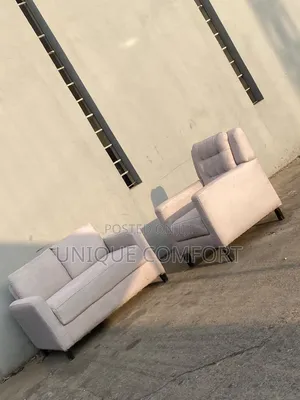 2,1 Very Beautiful Luxurious Padded Sofa Set