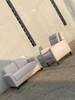 2,1 Very Beautiful Luxurious Padded Sofa Set