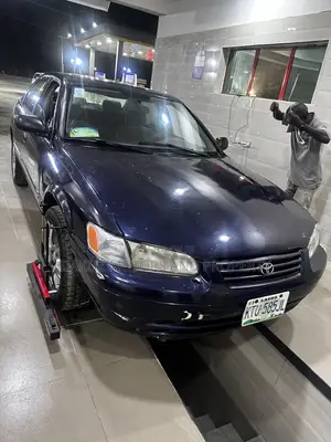 Toyota Camry 2000 Blue