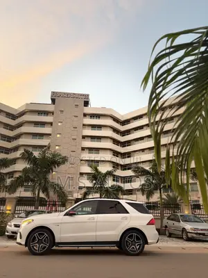 Mercedes-Benz GLE-Class AMG GLE 43 4MATIC 2018 White