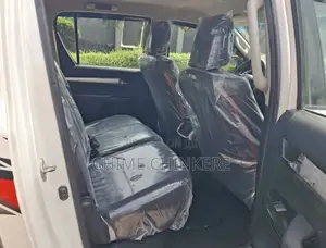 Toyota Hilux Revo Smart Cab Deisel 2.8 RWD 2019 White