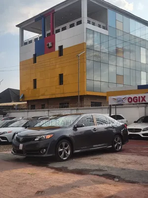 Toyota Camry 2012 Gray