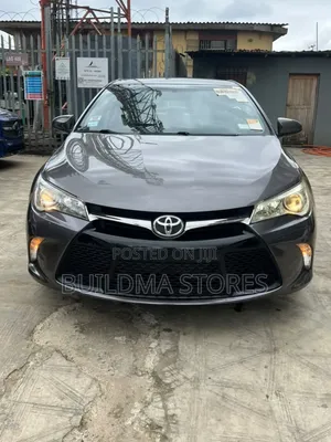 Toyota Camry SE 4dr Sedan (2.5L 4cyl 6A) 2017 Gray
