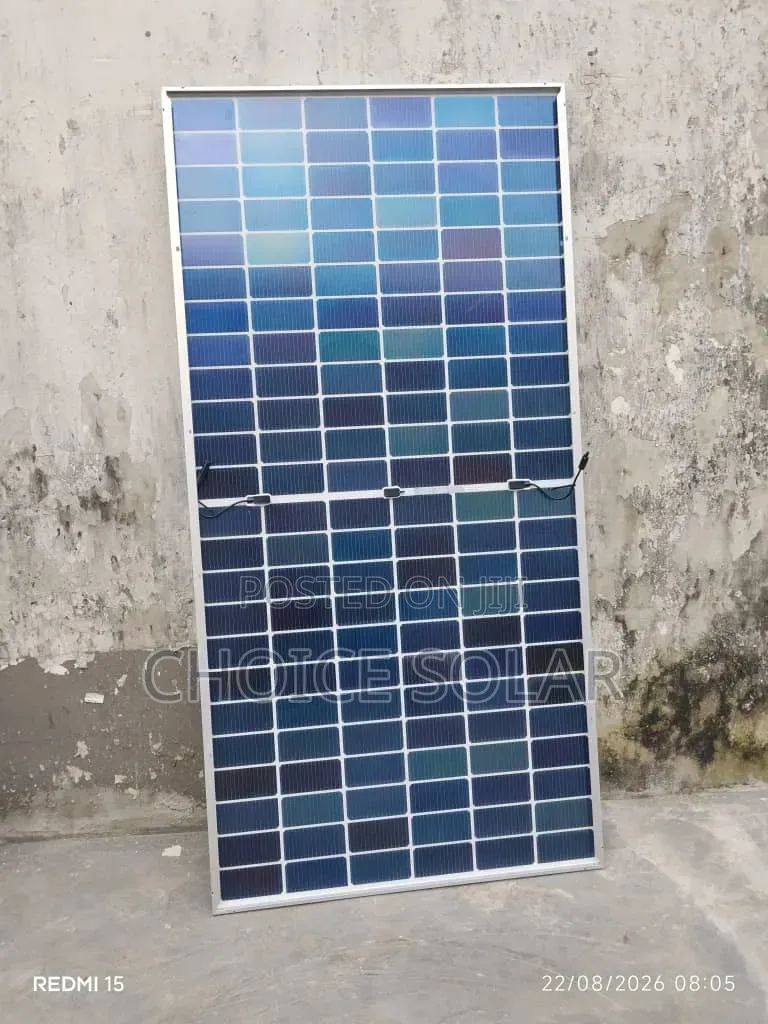 585w Grade a Solar Panel