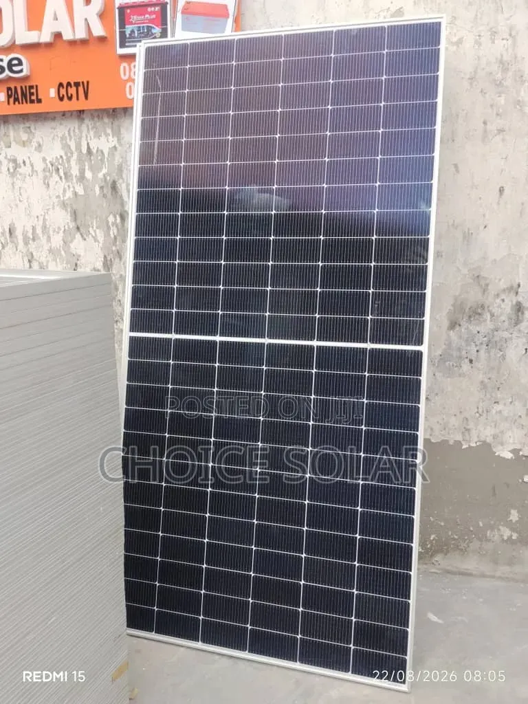 585w Grade a Solar Panel