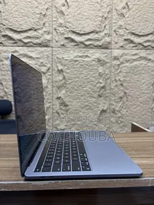 Laptop Apple MacBook Pro 2020 M1 8GB Apple M1 SSD 256GB