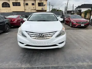 Hyundai Sonata GLS Sedan FWD (2.4L 4cyl 6A) 2013 White