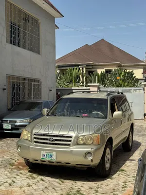 Toyota Highlander 2005 Beige