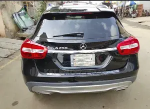 Mercedes-Benz GLA 250 2015 Black