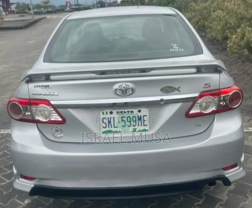 Toyota Corolla 2013 Silver