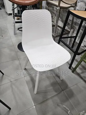 Visitors Chair / Modern Restaurant Chair