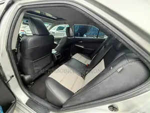 Toyota Camry SE 4dr Sedan (2.5L 4cyl 6A) 2014 Silver
