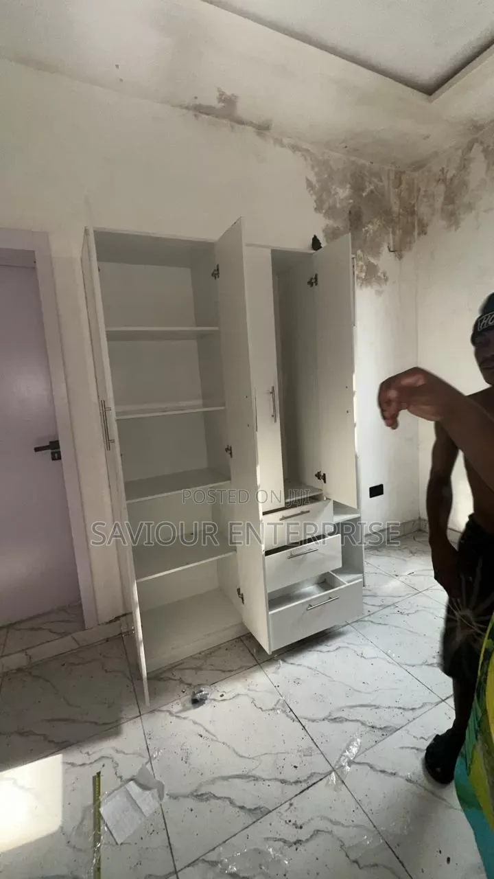 Wardrobe With Shoes Rack