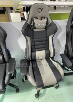 Modern Streaming Chair / Swivel Chair