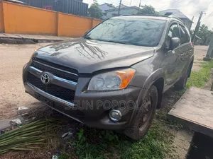 Toyota RAV4 2.5 Limited 2012 Brown