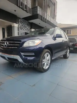 Mercedes-Benz M Class ML350 4dr SUV (3.5L 6cyl 7A) 2015 Blue