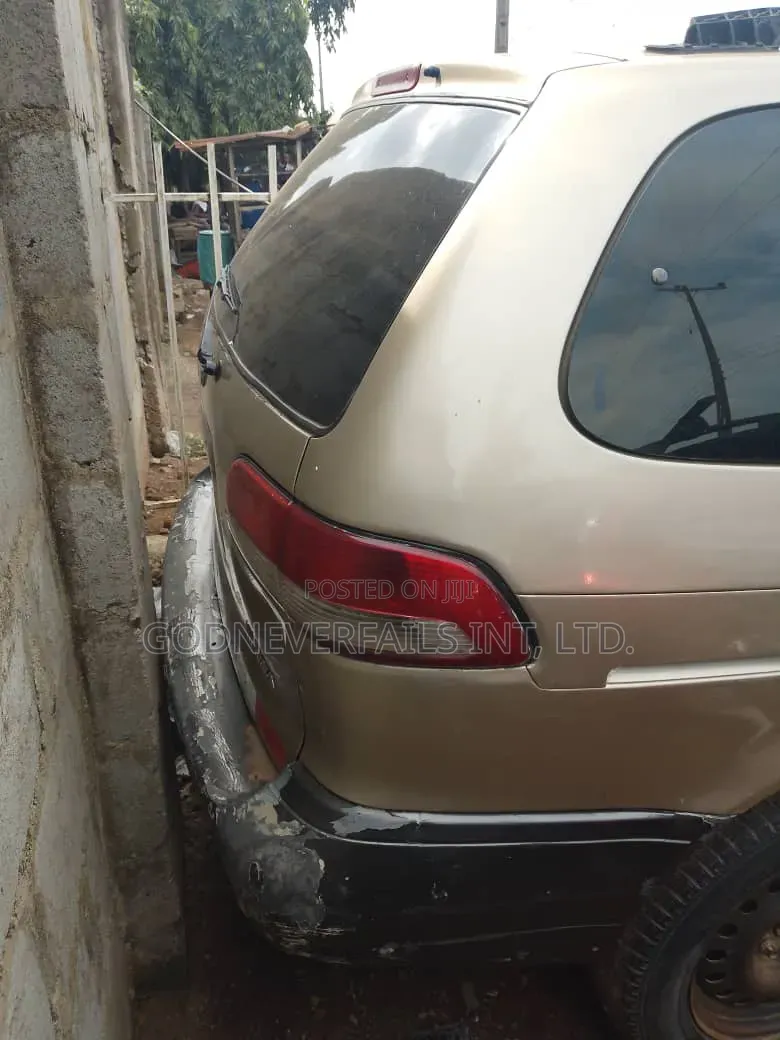 Toyota Sienna 2002 Gold
