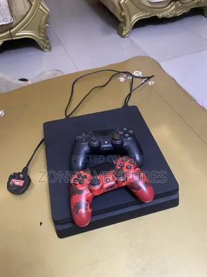 PlayStation 4 Slim 1TB