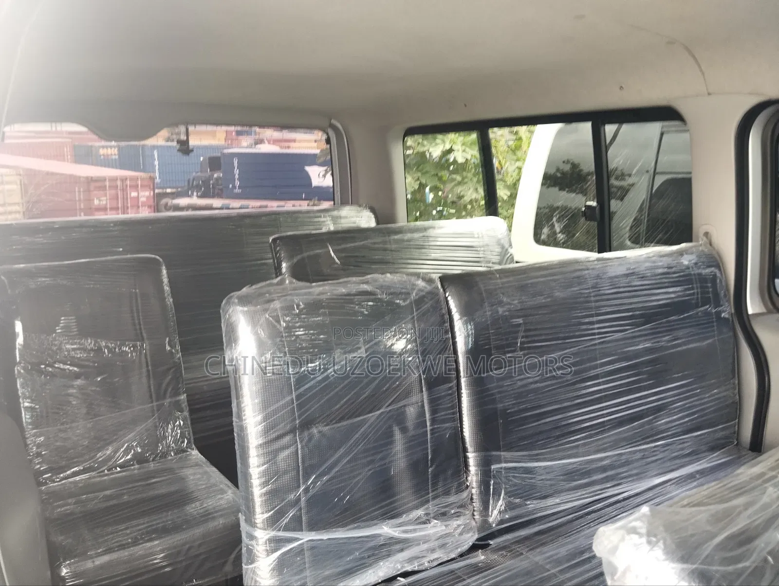 Toyota HiAce 2014 Grey