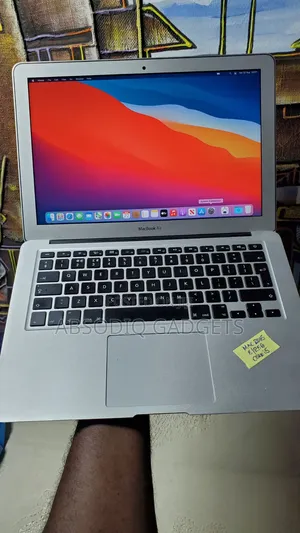 Laptop Apple MacBook 2015 8GB Intel Core i5 SSD 128GB