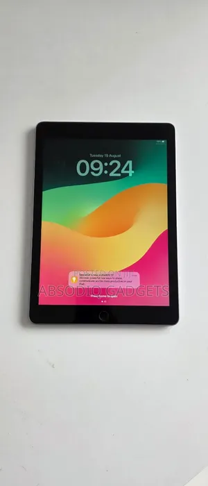 Apple iPad 9.7 32 GB Silver