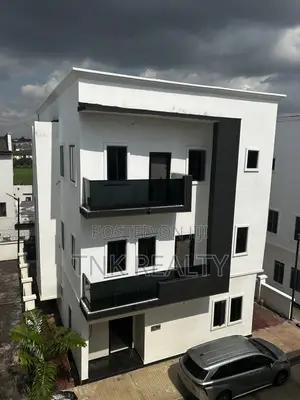 Newly Built 5bedrooms Duplex for Sale