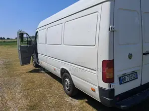 Volkswagen LT 2000 White