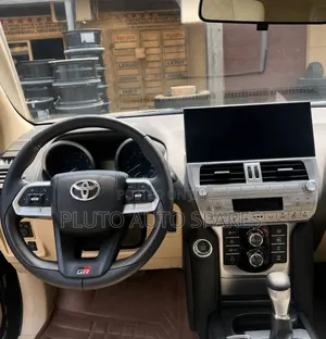 Prado Interior 2010 Upgrade to 2024 Android Screen & Consoles