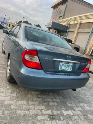 Toyota Camry LE 4dr Sedan (2.4L 4cyl 5M) 2004 Blue