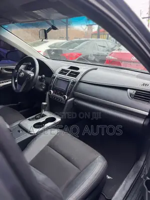 Toyota Camry SE 4dr Sedan (2.5L 4cyl 6A) 2012 Gray