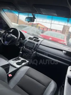 Toyota Camry SE 4dr Sedan (2.5L 4cyl 6A) 2012 Gray