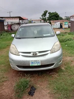 Toyota Sienna 2006 Gray