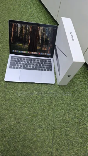Laptop Apple MacBook Pro 2018 8GB Intel Core i5 SSD 256GB