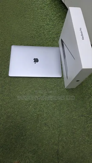Laptop Apple MacBook Pro 2018 8GB Intel Core i5 SSD 256GB