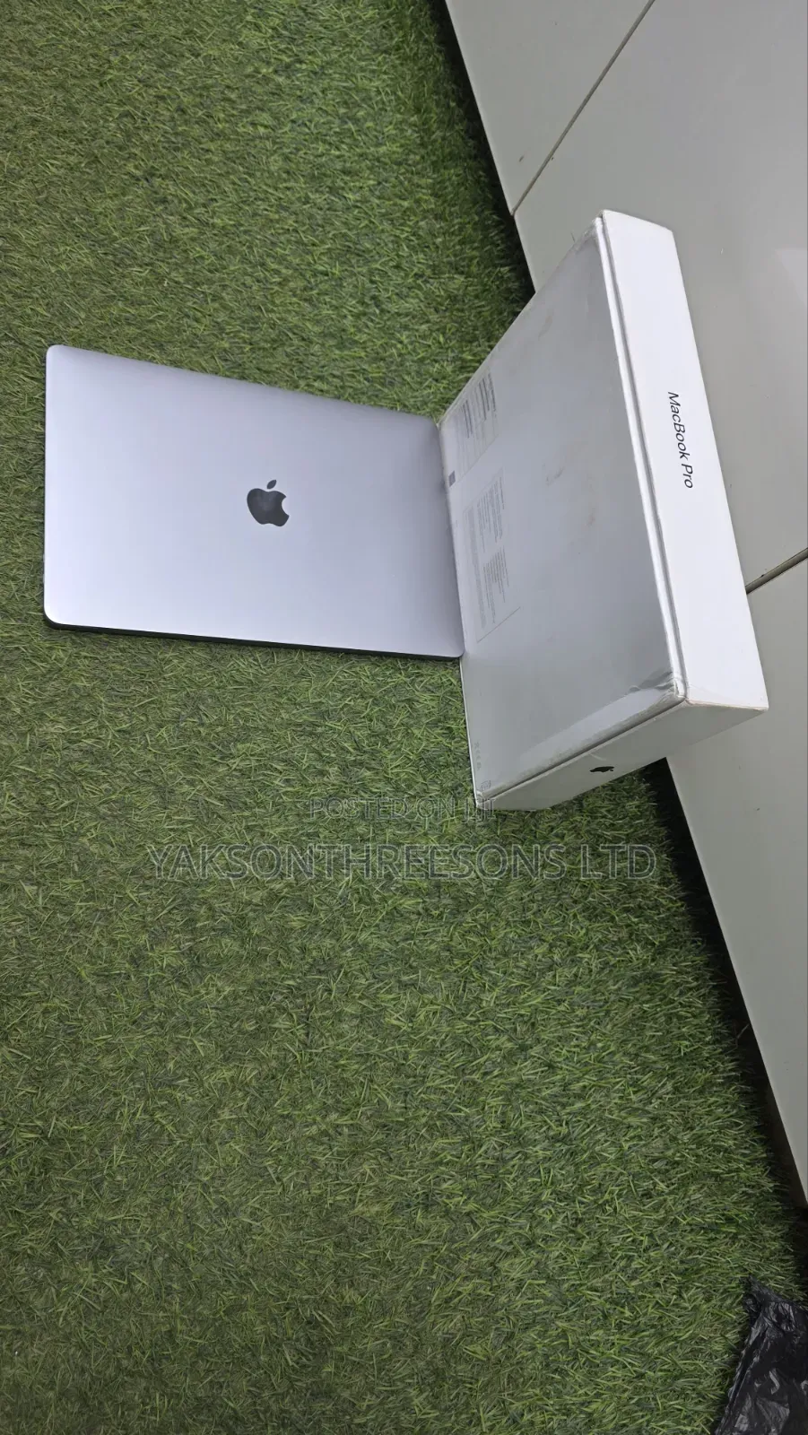 Laptop Apple MacBook Pro 2018 8GB Intel Core i5 SSD 256GB