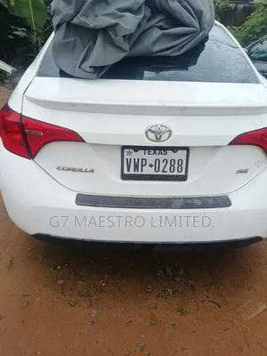 Toyota Corolla SE 4dr Sedan (1.8L 4cyl CVT) 2017 White