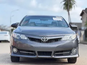 Toyota Camry 2014 Gray