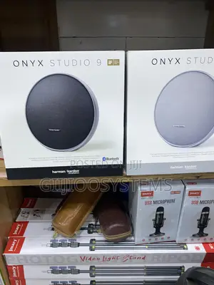 Onyx Studio 9