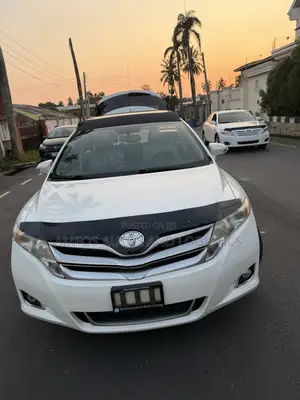 Toyota Venza XLE 4dr Wagon (3.5L 6cyl 6A) 2014 Off white