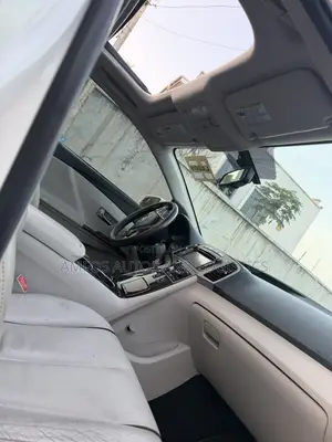 Toyota Venza XLE 4dr Wagon (3.5L 6cyl 6A) 2014 Off white