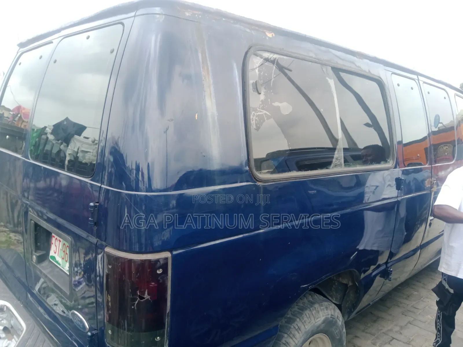 Ford E250 1998 Blue
