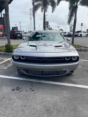 Dodge Challenger SXT RWD 2017 Gray