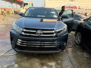 Toyota Highlander Limited Platinum 4x4 V6 (3.5L 6cyl 8A) 2018 Blue