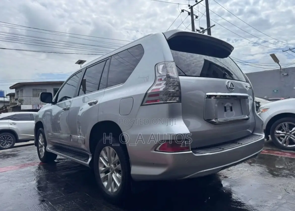 Lexus GX 460 Luxury 2015 Silver