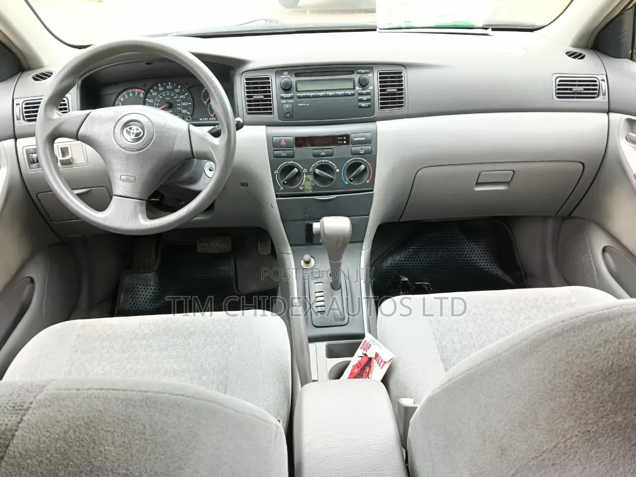 Toyota Corolla LE 2004 Gray