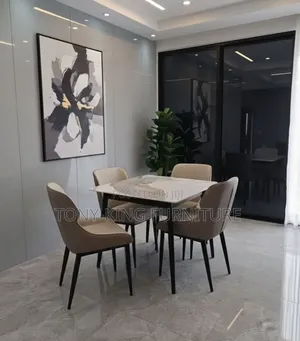 Modern 4-Seater Faux-Marble Dining Set Features a Square Patterned Top