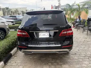 Mercedes-Benz M Class ML350 4MATIC 4dr SUV AWD (3.5L 6cyl 7A) 2015